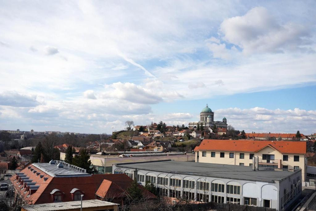 The Pearl Of Zsofia Apartment Esztergom Exterior photo